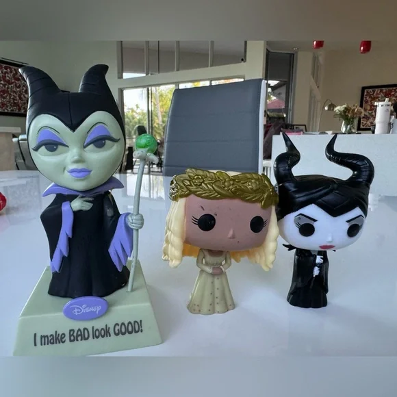 14 Funko Pop: Stranger Things,The little Mermaid, Frozen, Maleficent, Joker